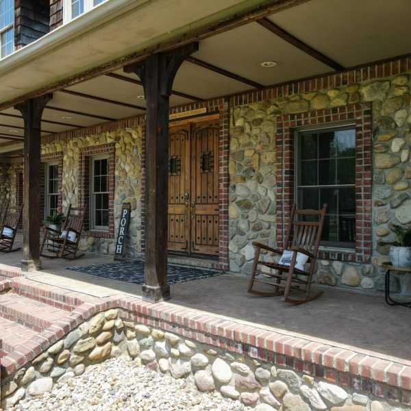 Airbnb Wedding Venues Ohio | The Stables Estate - 1885 Farms